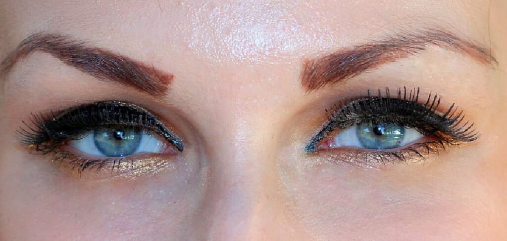 How to Apply Liquid Eyeshadow