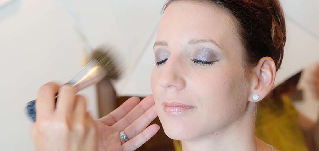 How to Apply Liquid Highlighter