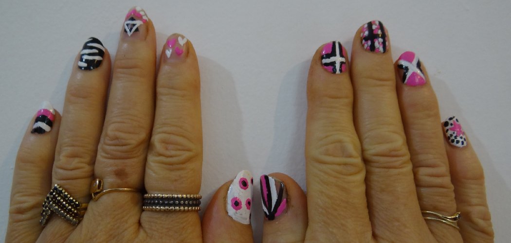 How to Use Magnetic Nail Polish